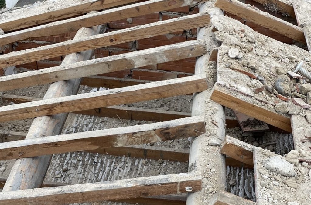 Rénovation Totale de Toiture : Assurez la Sécurité et la Durabilité de Votre Maison